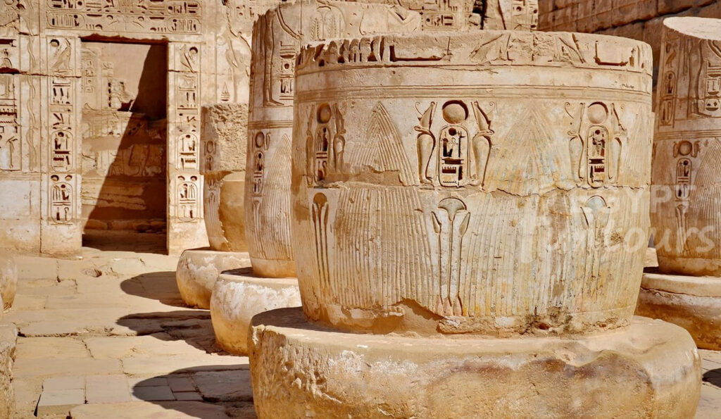 luxor-temple-of-madinet-habu-ramses-III-6-1024×595